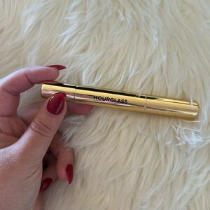 Hourglass lucid 155 lipgloss